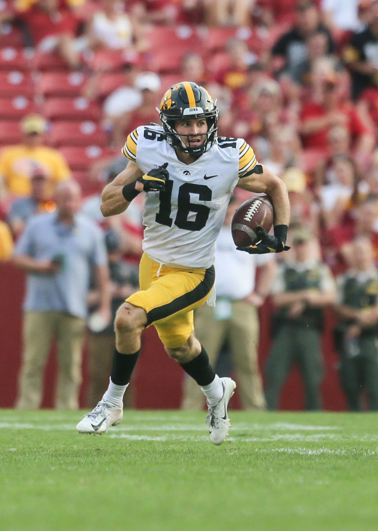 091121-qc-spt-iowa-isu-fball-068